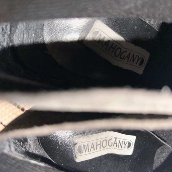 Mahogany - Picture 6 of 11